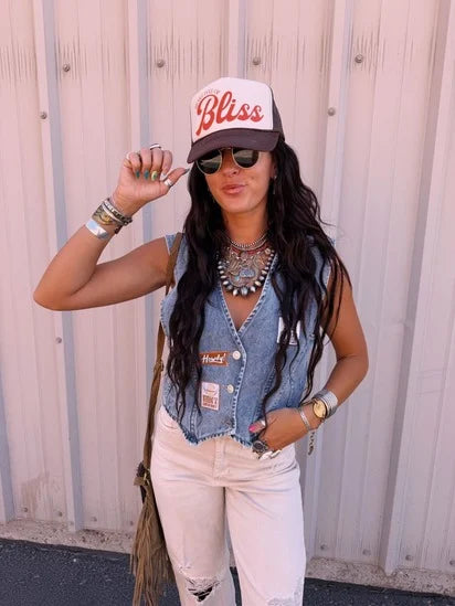 HEART FULL OF BLISS TRUCKER HAT | BEIGE/BROWN/RED