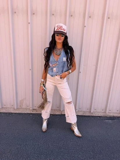 HEART FULL OF BLISS TRUCKER HAT | BEIGE/BROWN/RED