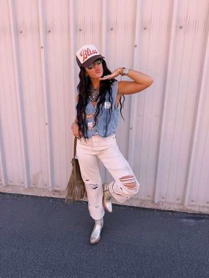 HEART FULL OF BLISS TRUCKER HAT | BEIGE/BROWN/RED